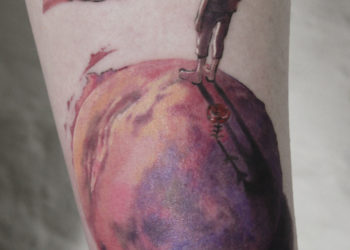 Salonul de Tatuaje din Sankt-Petersburg, face un tatuaj în tatuajul roy studio