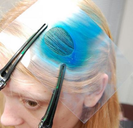 Stencil colorare și îngrijirea părului în continuare