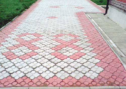Тротуарна плитка в Істрінському районі