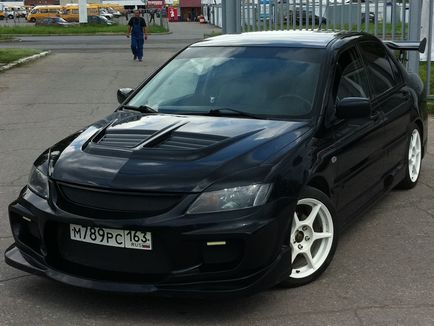 Tuning első lökhárító Mitsubishi Lancer és Pajero Sport kezük