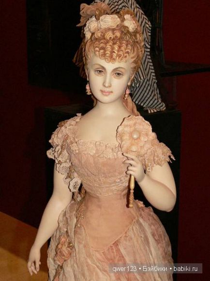 Дивовижні ляльки з дерева юлии Сочілін