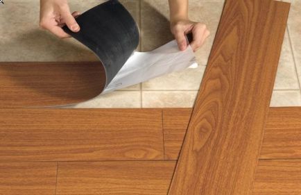 Fektetése PVC csempe a padlón, mint a ragasztó vinil burkolatok