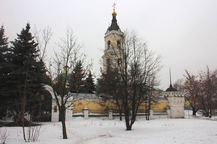 Gospodăria Kosino din Moscova este un complex templu, un lac alb și negru