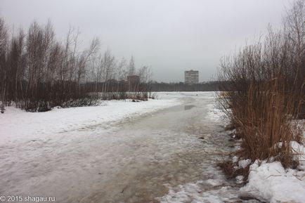 Gospodăria Kosino din Moscova este un complex templu, un lac alb și negru