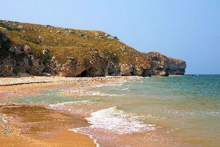 Coasta de est a Crimeei - merită să mergem să ne odihnim pe coasta de est a hărții din Crimeea din estul Crimeei