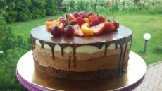 Mirror máz a tortán recept lépésről lépésre képek (sütemény) Mirror máz a tortán recept lépésről lépésre fotók