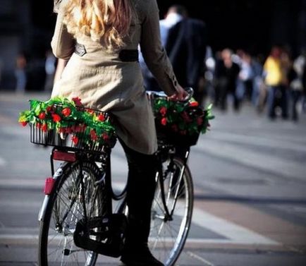Жіночий міський велосипед - стильний і витончений комфорт-байк