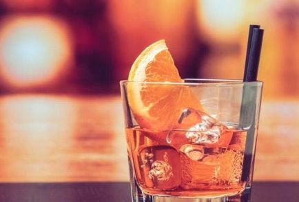 6 rețete de cocktail clasic pentru o petrecere de vară fierbinte