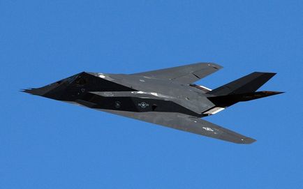 Aeronave americane invizibile lockheed f-117 nighthawk, caracteristici tehnice Tth, armament