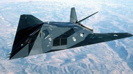 Aeronave americane invizibile lockheed f-117 nighthawk, caracteristici tehnice Tth, armament