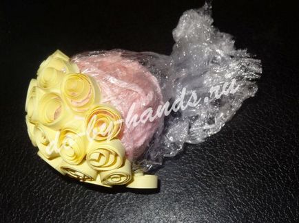 Áttört labdát Quilling technikák saját kezűleg - a mester osztály (finom) Áttört labdát Quilling technikák saját kezűleg - a mester osztály