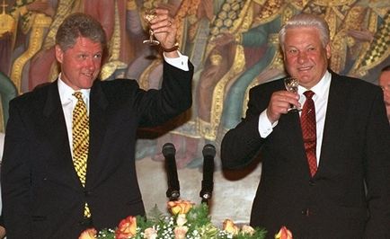 Bill Clinton a fost un consultant al lui Yeltsin