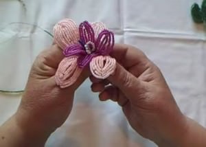 Beading flori predare lecții video