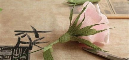 Cukorkacsokrok saját kezűleg - lépésre édes tulipán és rózsa kosárban