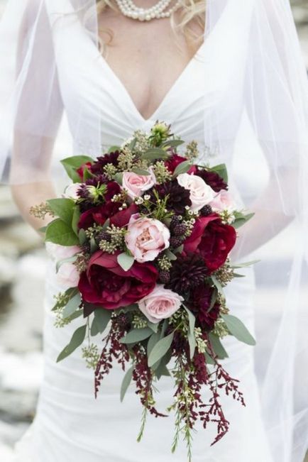 Buchet de mireasa de la pioni, facem o compozitie florala