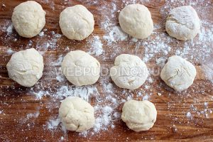 Pasties a kefir hússal - lépésről lépésre recept fotókkal, hogyan kell főzni