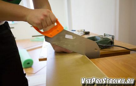 A fűrész vágott rétegelt (laminált) A fűrész vágás laminált