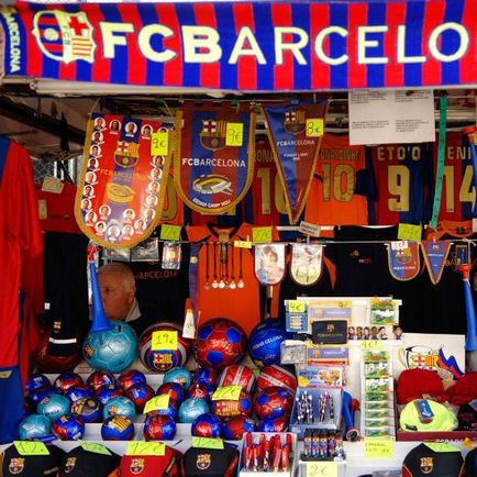Що привезти з Барселони які сувеніри та подарунки купити в Барселоні