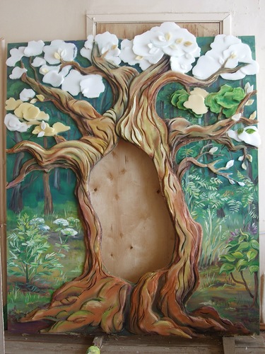 Декорації з поролону - казкове дерево