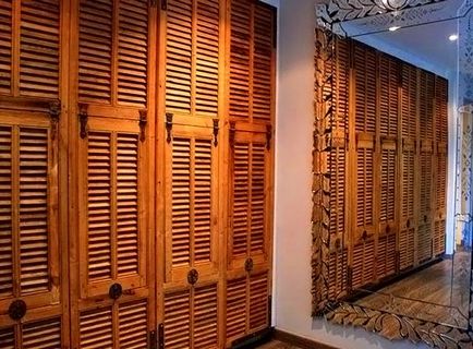 Дерев'яні жалюзійні двері - стильно і зручно