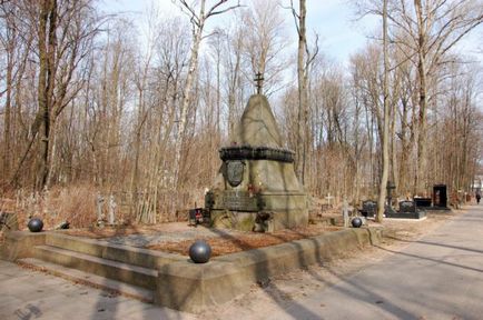 Excursie la cimitirul Smolensk din Sankt Petersburg