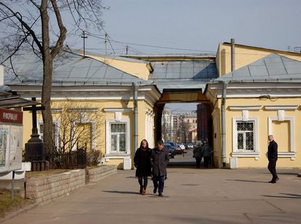 Excursie la cimitirul Smolensk din Sankt Petersburg