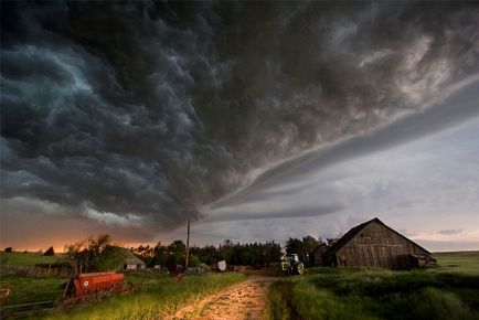 Fapte despre uragane și tornade