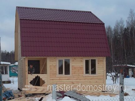 Raport de fotografie privind construirea unei case 6x6 m de la un bar din apropierea orașului Pavlovsky Posad