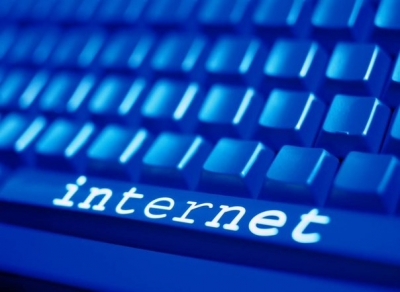 Internet - mediul înconjurător al tineretului - News Pole Pole