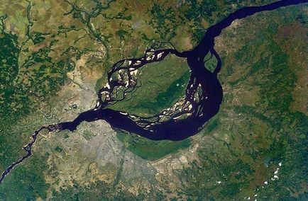 Яка річка Африки найповноводніша