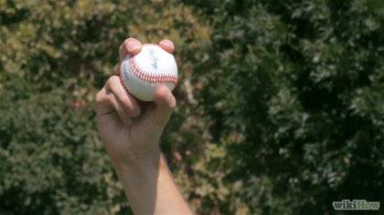 Hogyan kell dobni a labdát a baseball (a) Hogyan kell dobni a labdát a baseball