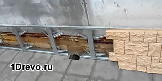 Hogyan és mit kell hüvelyébe a pincében egy faház anyagok tulajdonságait, szerelési tippek (anyagok) Hogyan és mit kell hüvelyébe a pincében egy faház anyagok tulajdonságait, telepítési tippeket