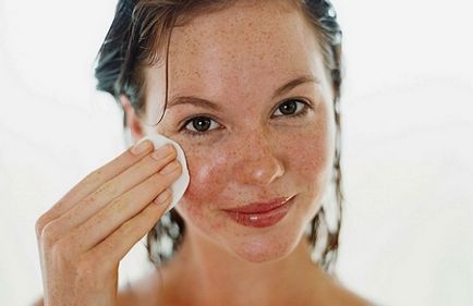 Які масла корисні для шкіри обличчя і як їх правильно використовувати