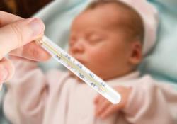 Cum se măsoară temperatura unui nou-născut