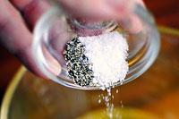 Cum să separați sarea de piper