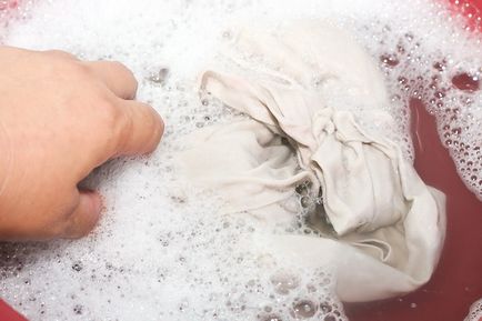 Cum sa albiti rufele cu soda si peroxidul acasa