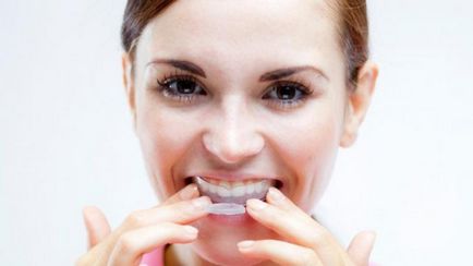 Як відбілити зуби кілька простих способів