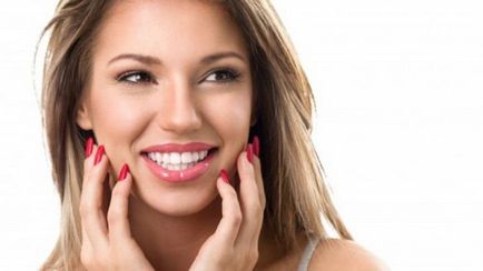 Як відбілити зуби кілька простих способів