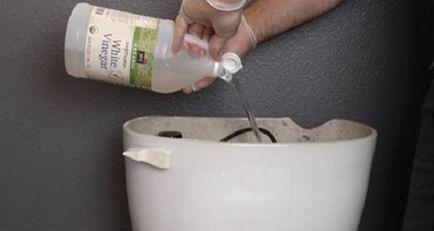 Як почистити бачок унітазу всередині від іржі і нальоту як відмити і очистити