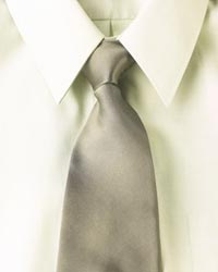 Як почистити краватку
