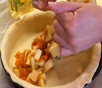 Cum să gătești o plăcintă cu caise uscate