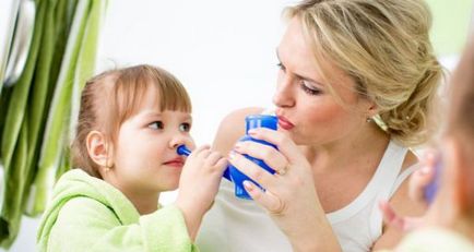 Hogyan mossa a baba orra otthon, az orvos otthon