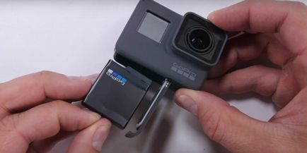 Cum să dezasamblați eroul gopro 5 negru și ce se află în interiorul aparatului foto