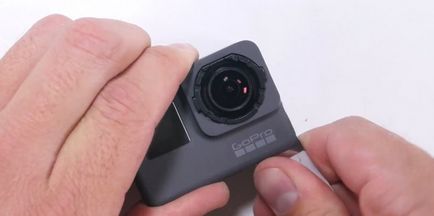 Cum să dezasamblați eroul gopro 5 negru și ce se află în interiorul aparatului foto