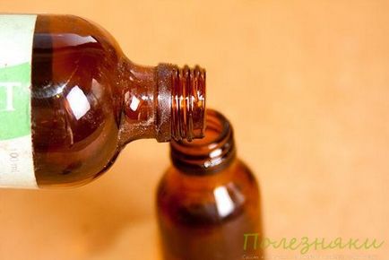 Cum să faci parfum cu uleiuri esențiale, bețișoare