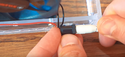 Як зробити міні-кондиціонер з вентилятора, цегли і води