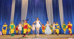 Як створити дитячий театр танцю непрофесіоналові, сім'я і діти
