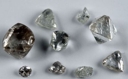 Як виглядає необроблений алмаз, що впливає на його ціну