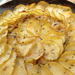 Cartofi într-un multicarchet cum să gătești simplu și gustos