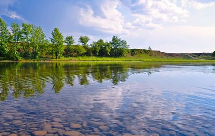 До чого сниться річка сонник, з швидкою течією, бачити, чиста вода, переходити, вийшла з берегів,